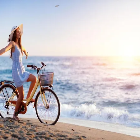 Close To The Seaside * Rewal